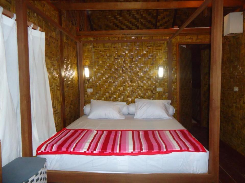 Simeulue Surflodges Lasikin Екстериор снимка