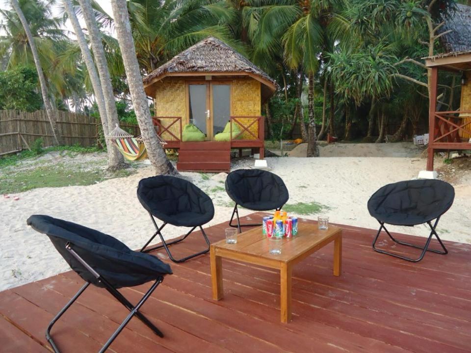Simeulue Surflodges Lasikin Екстериор снимка