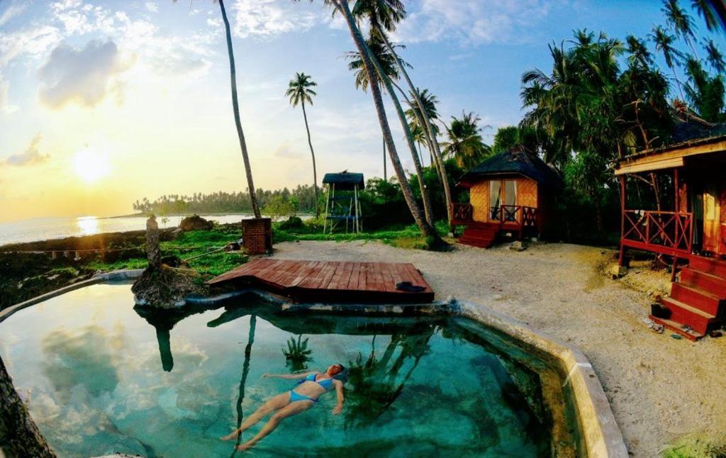 Simeulue Surflodges Lasikin Екстериор снимка