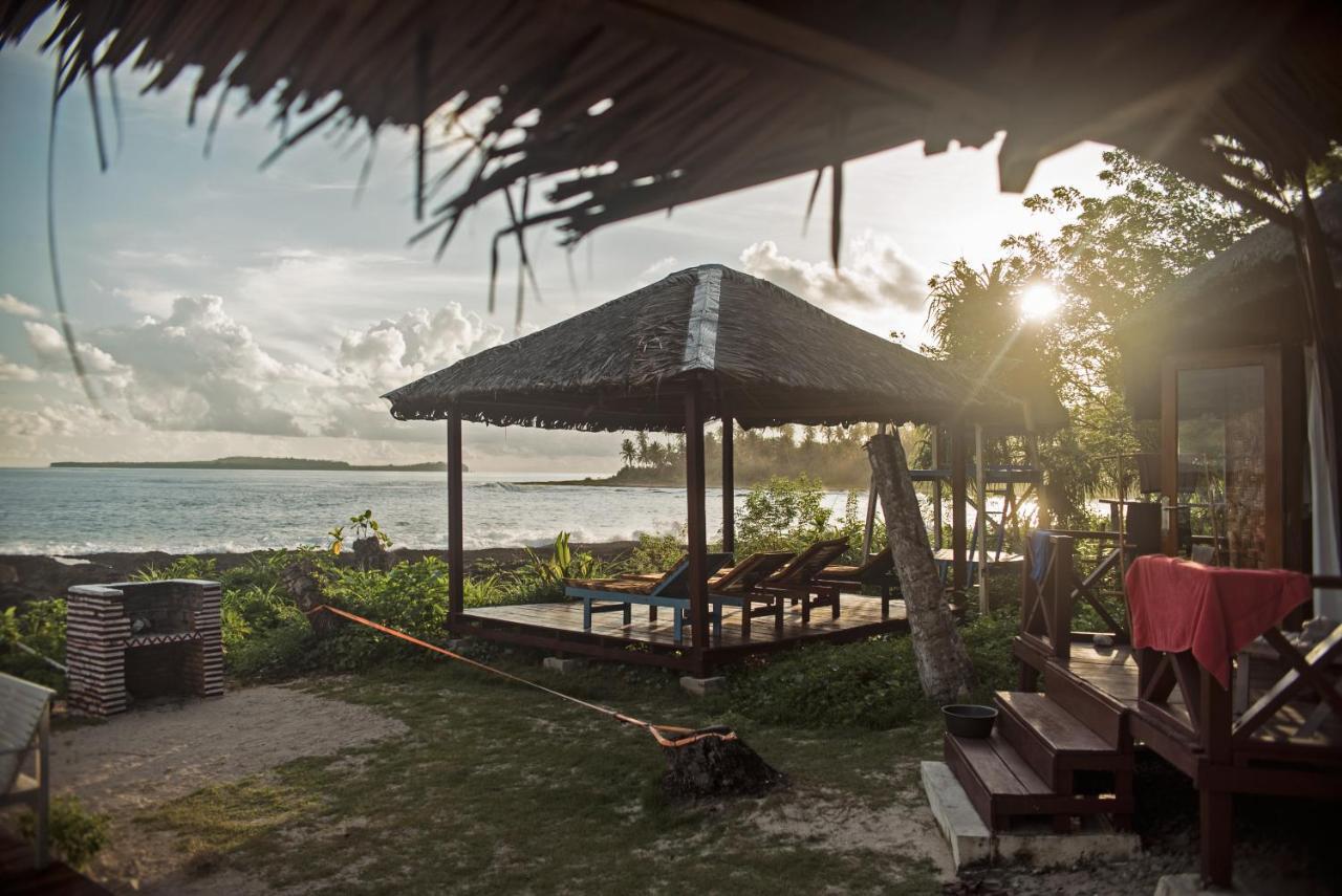 Simeulue Surflodges Lasikin Екстериор снимка