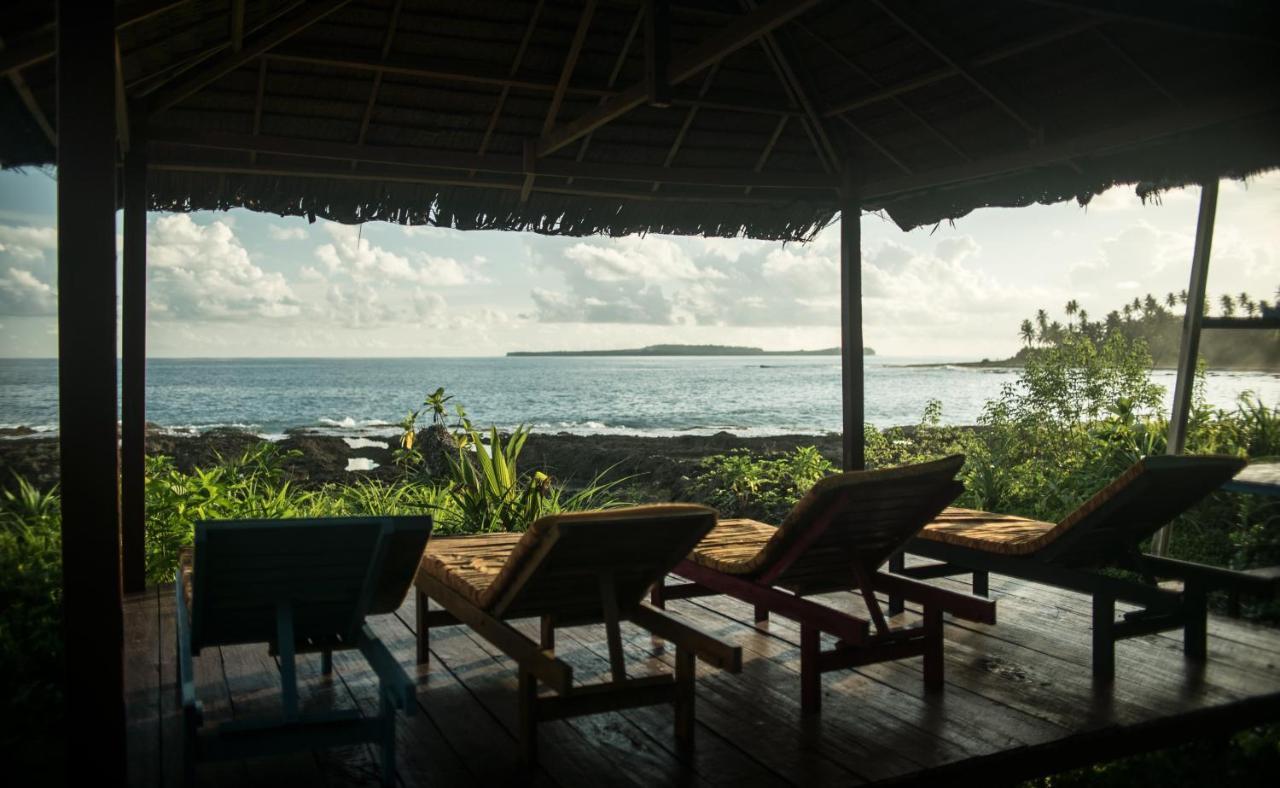 Simeulue Surflodges Lasikin Екстериор снимка