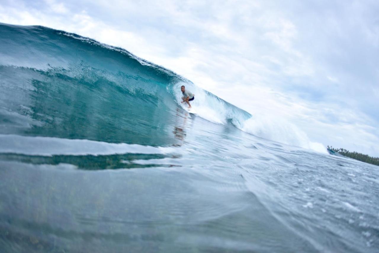 Simeulue Surflodges Lasikin Екстериор снимка