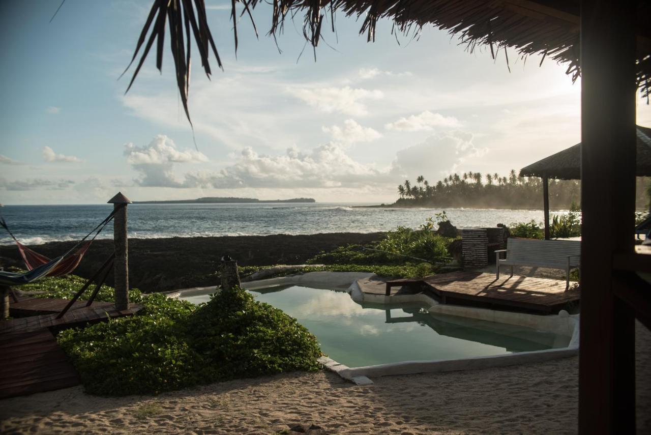 Simeulue Surflodges Lasikin Екстериор снимка
